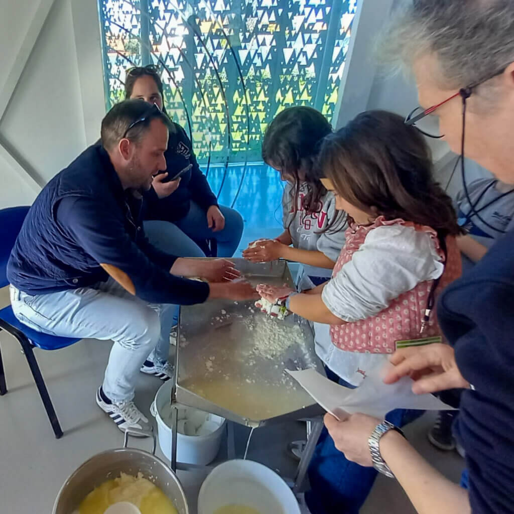 WhatsApp Image 2025 03 28 at 17.28.53 WhatsApp Image 2025 03 28 at 17.28.53